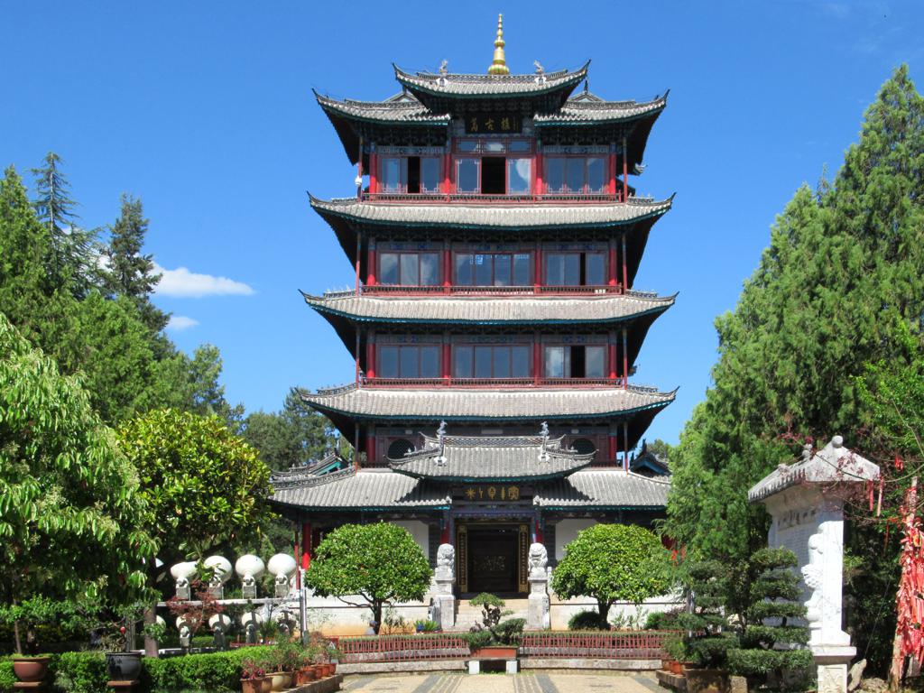 Der Wangu-Turm auf dem Löwenhügel (Shizishan)